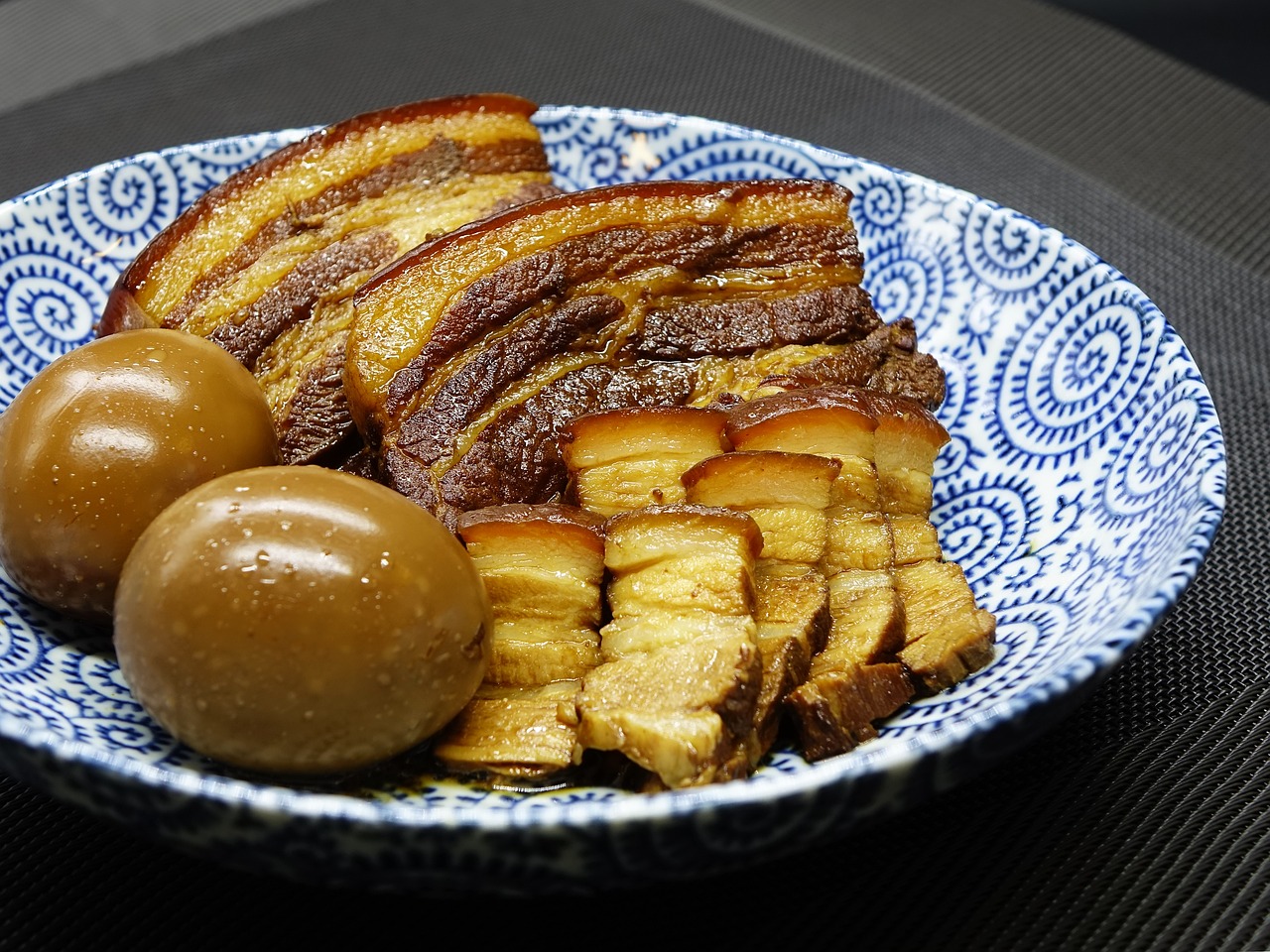 深度解析花膠市場(chǎng)現(xiàn)狀與價(jià)格因素，花膠價(jià)格究竟多少錢一斤？