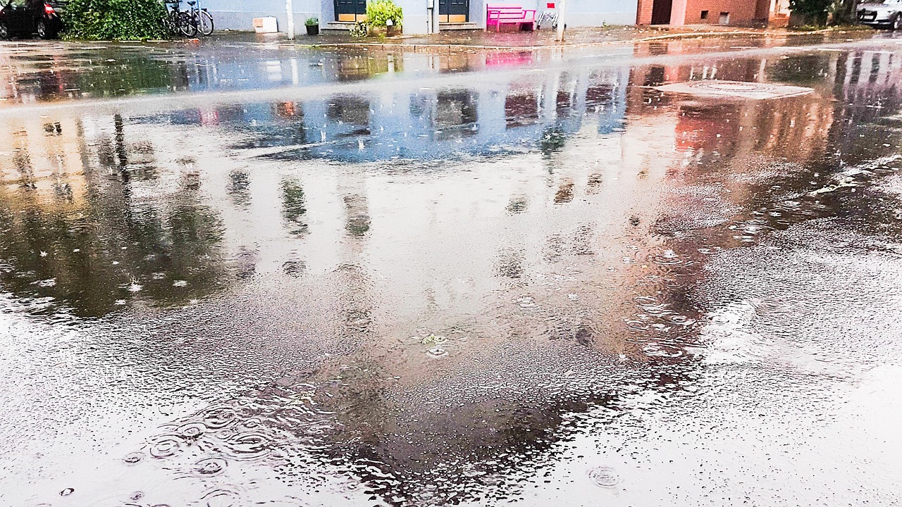 江蘇雷雨最新氣象動(dòng)態(tài)及公眾應(yīng)對(duì)指南